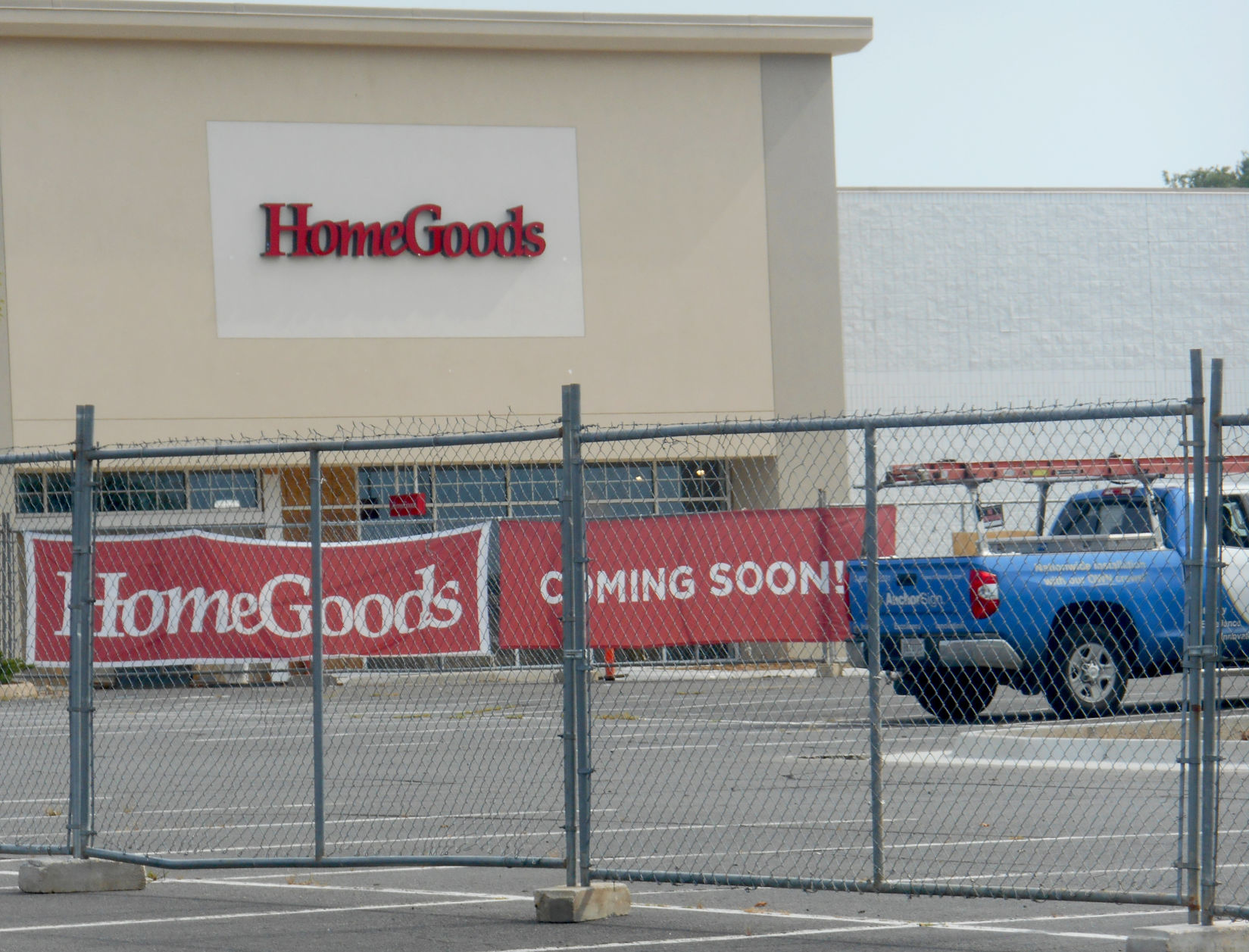 photo_ft_news_construction_Home Goods.jpg